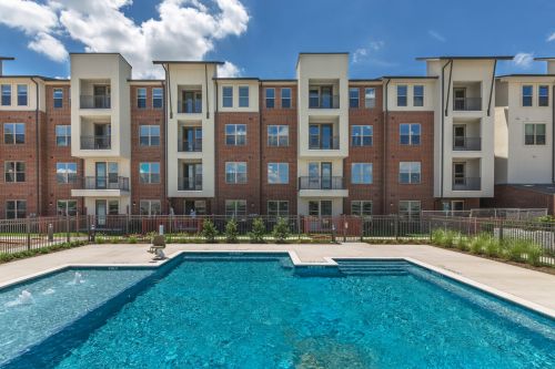 The Luxe at Cedar Hill 28